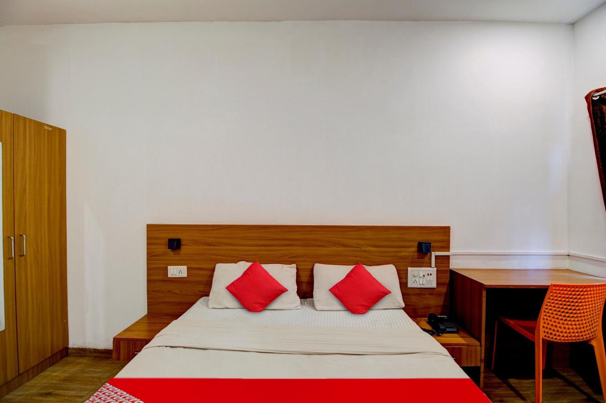 Hotel O Hill View Residency Near Aca Stadium グワーハーティー エクステリア 写真
